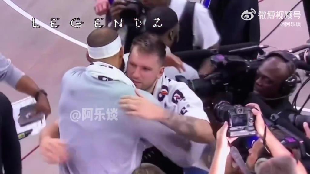 违规招募东契奇赛后与加福德悄悄话:我们会再度一起打球的